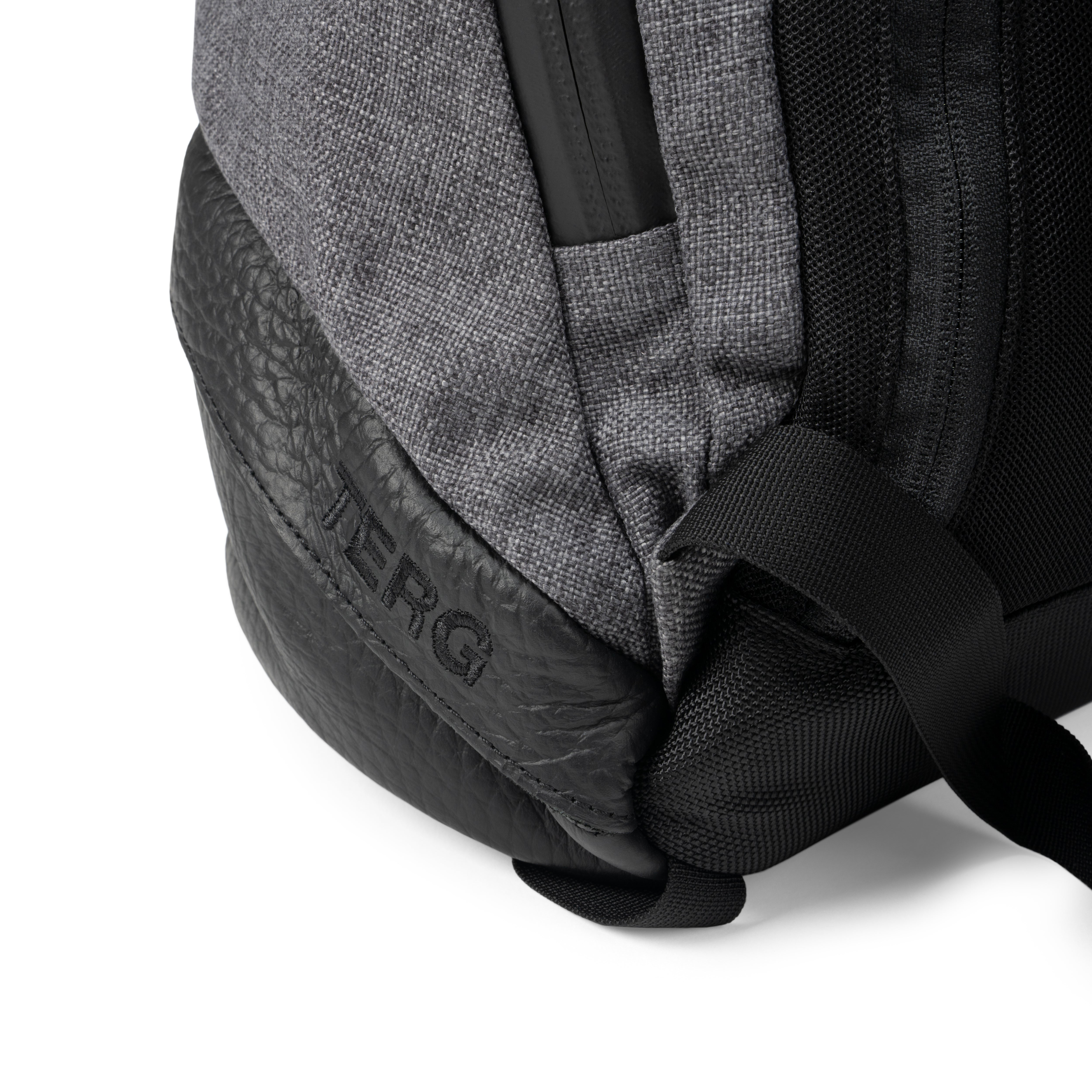 Helinox TERG Daypack V2 Backpack | Free Shipping & 5 Year Warranty